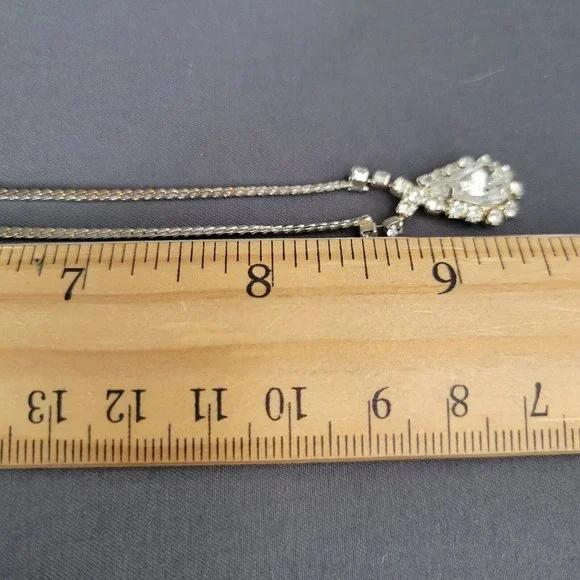 Womens Silver Tone Chain Fashion Necklace Teardrop Crystal Pendant 17 in - Picture 7 of 8